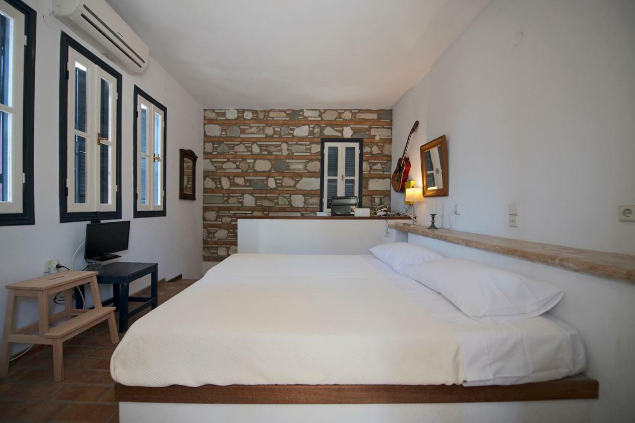 Blue Dawn Kalymnos Aparthotel Myrties Екстериор снимка